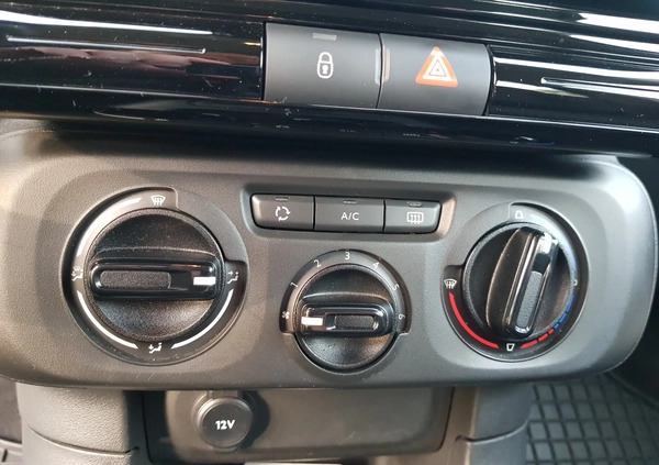 Citroen C3 cena 50450 przebieg: 23000, rok produkcji 2021 z Bydgoszcz małe 704